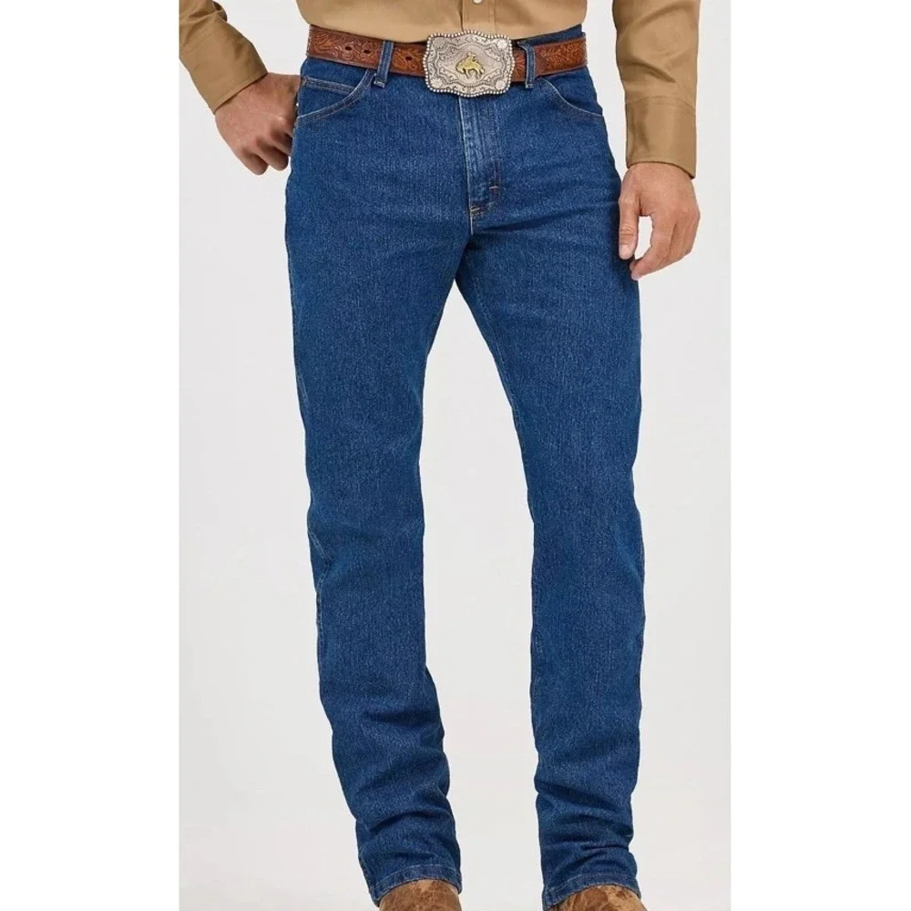 Wrangler Men's Advanced Comfort Cowboy Cut Regular Fit Jeans Over Boots 47MACMS